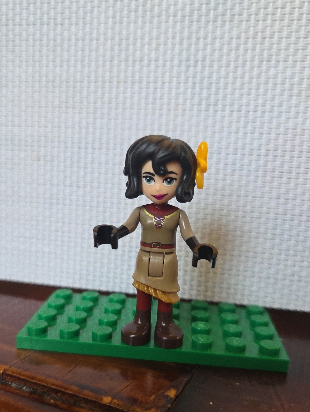 Lego Cassandra Minifigure From Rapunzel's Set